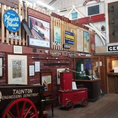 Value 4Rooms Exmoor Coast Steam Trains Taunton Exterior photo